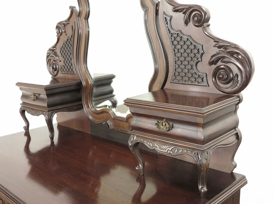 アンティーク家具　ヴィクトリアン　ドレッサー