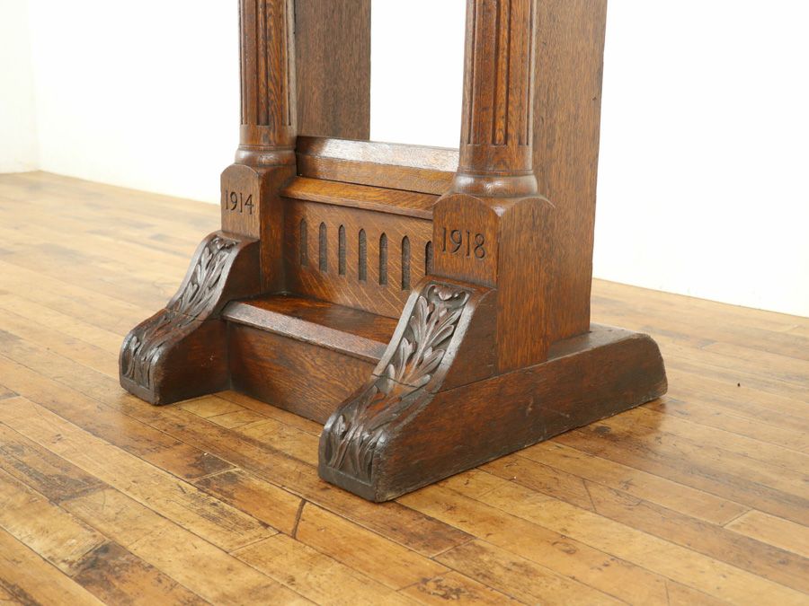 アンティーク家具　レクターン　聖書台 Lectern