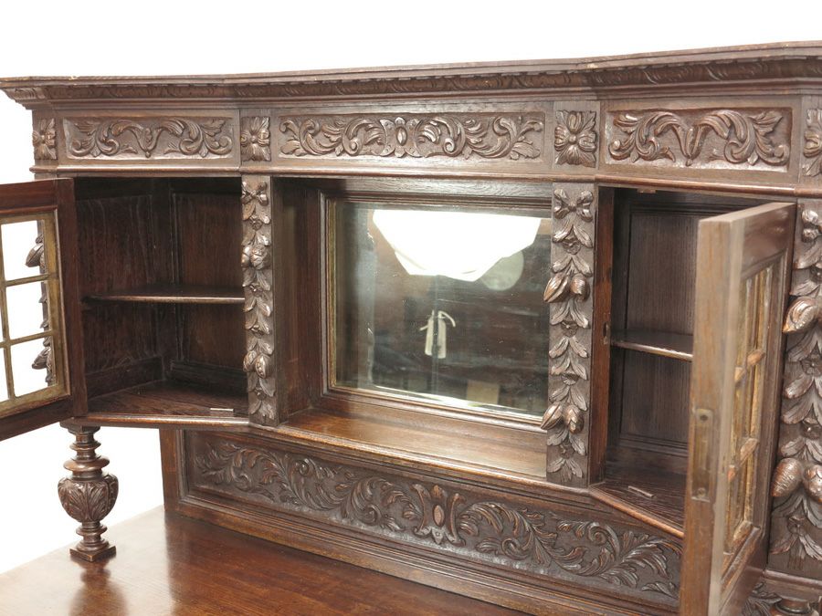 イギリスアンティーク家具　キャビネット