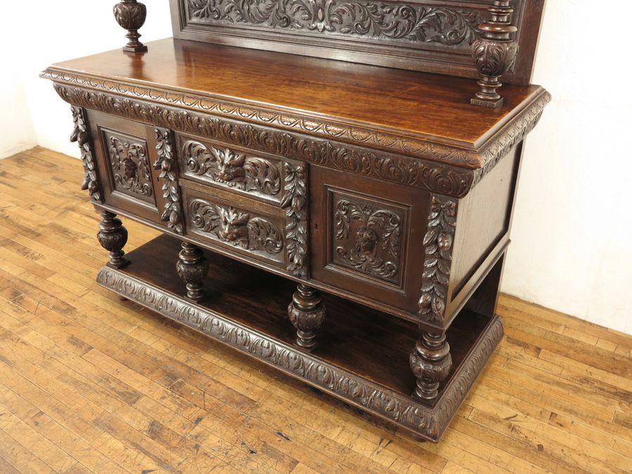 イギリスアンティーク家具　キャビネット