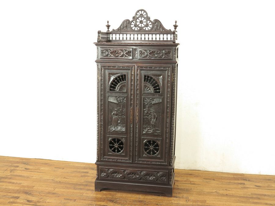 アンティーク家具　ブルターニュ　キャビネット