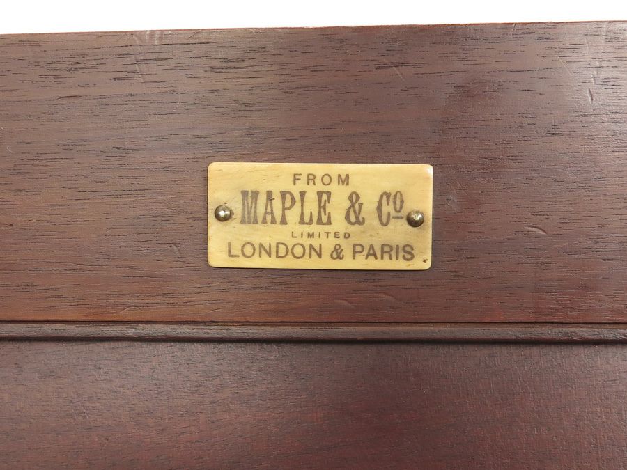 Maple and Co. ブックケース