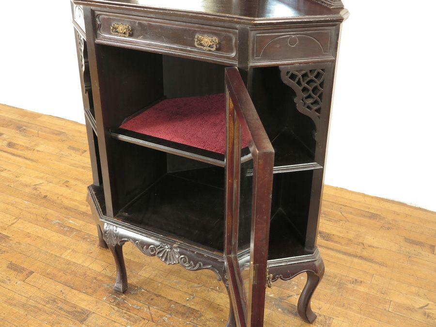 アンティーク家具　ビクトリアンコーナーキャビネット