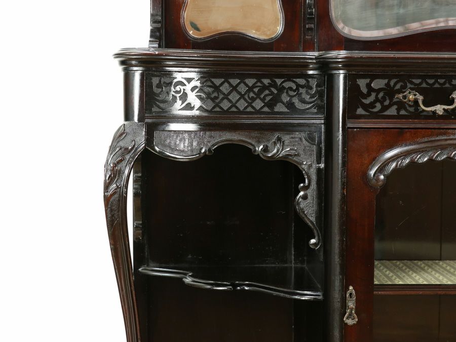 イギリスアンティーク家具　ビクトリアンキャビネット