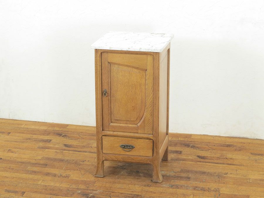 ナイトテーブル　アンティークフレックス