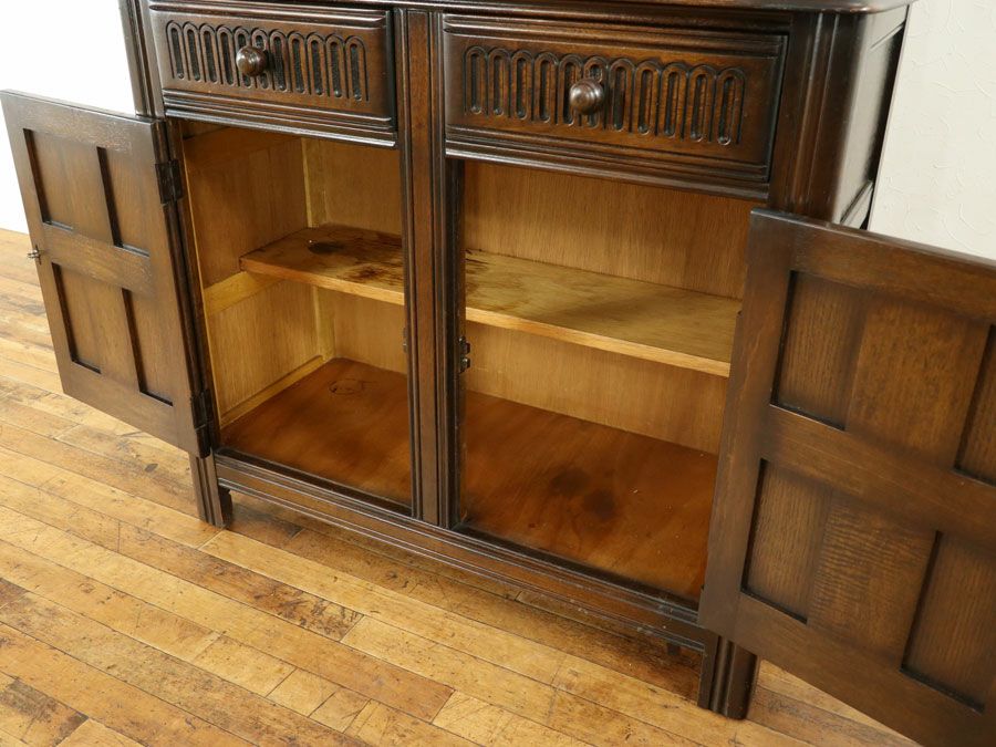 アンティーク家具 カップボード