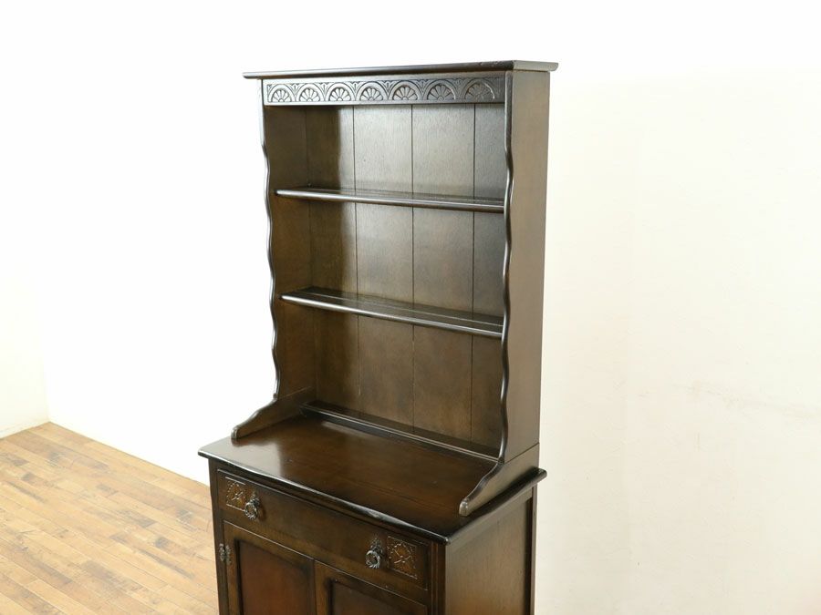 アンティーク家具 カップボード