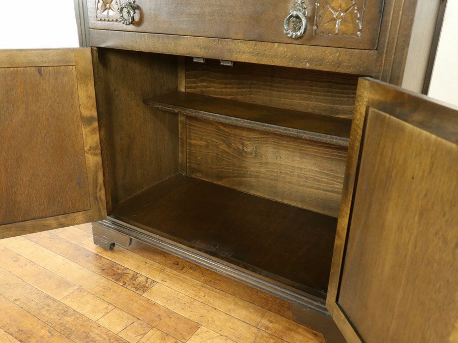 アンティーク家具 カップボード