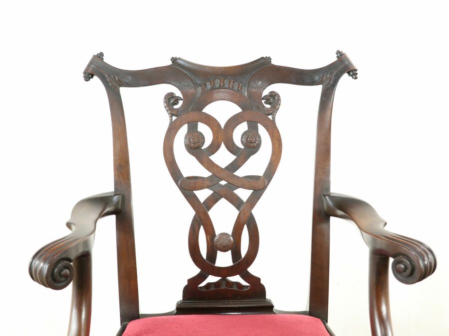 張替済チッペンデールアームチェア 58879a<BR>在庫2脚