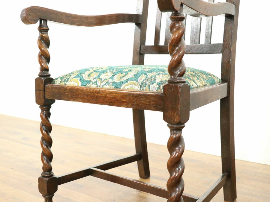 アンティーク家具　クラウントップアームチェア