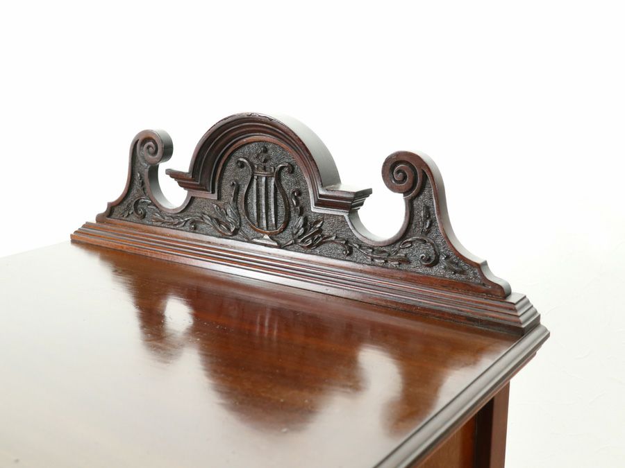 ヴィクトリアン ミュージックキャビネット