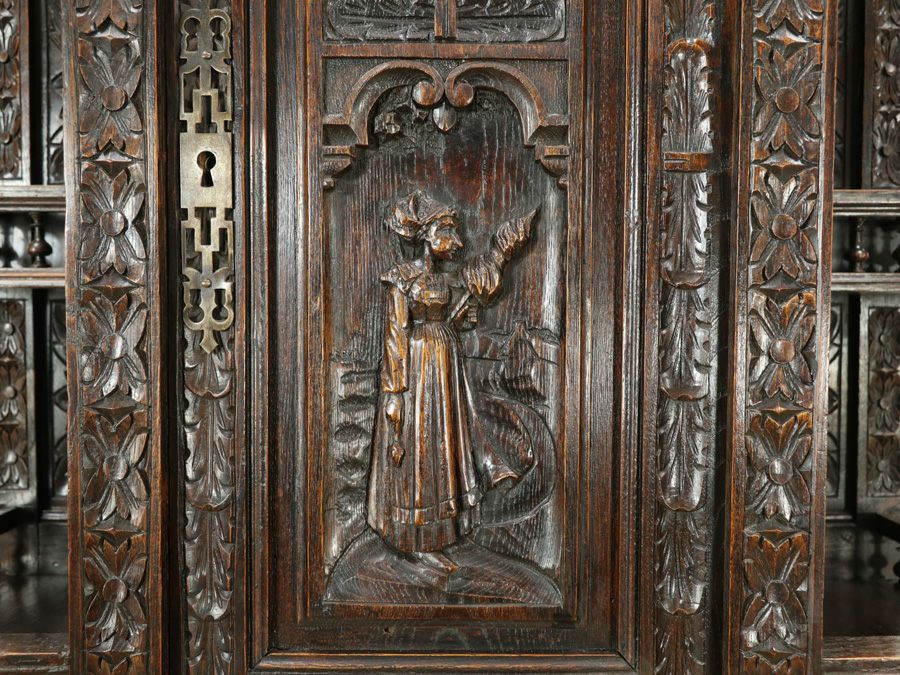 アンティーク家具 ゴシックキャビネット 64903