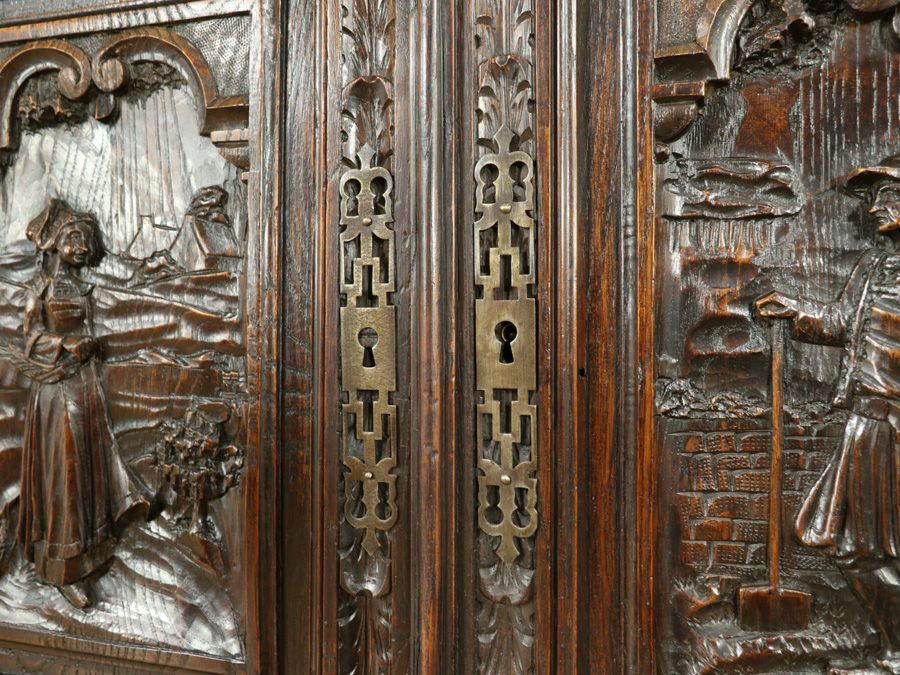 アンティーク家具 ゴシックキャビネット 64903