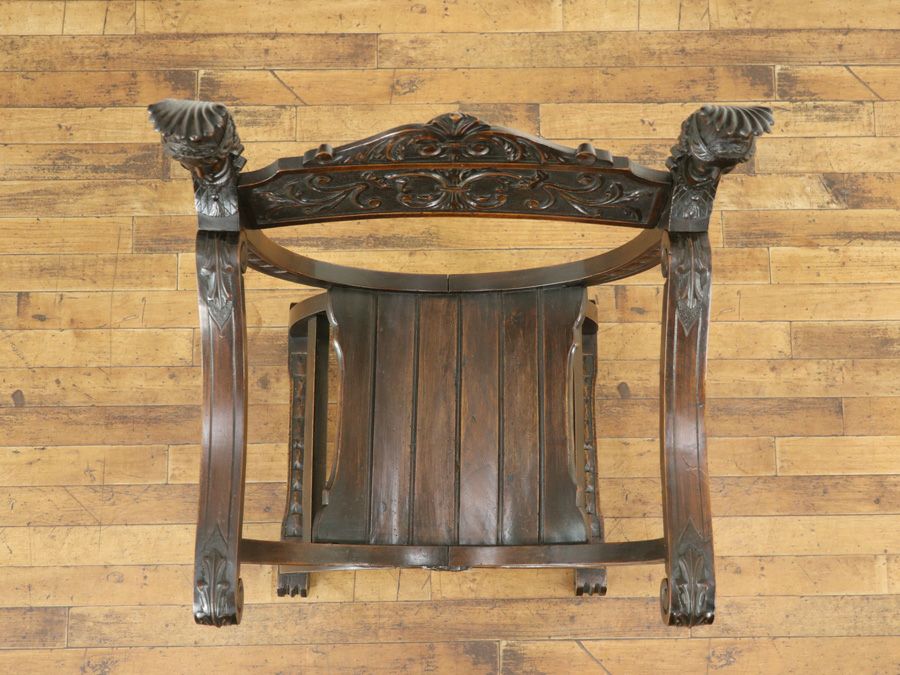 落ち着いた雰囲気とツヤ フランスアンティーク サボナローラチェア