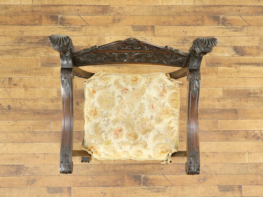 落ち着いた雰囲気とツヤ フランスアンティーク サボナローラチェア