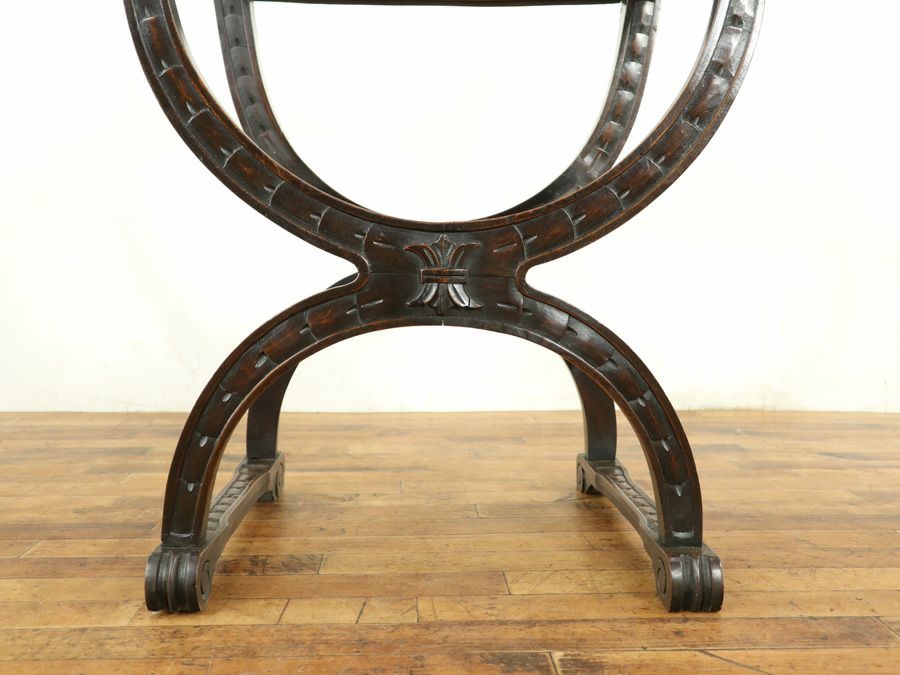 落ち着いた雰囲気とツヤ フランスアンティーク サボナローラチェア