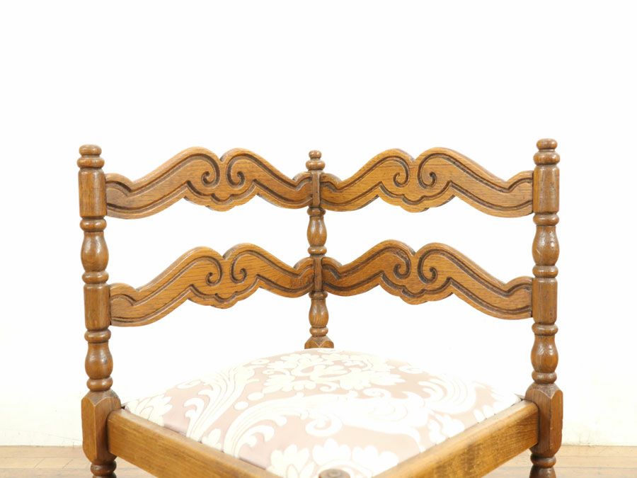 張替済コーナーチェア 64909