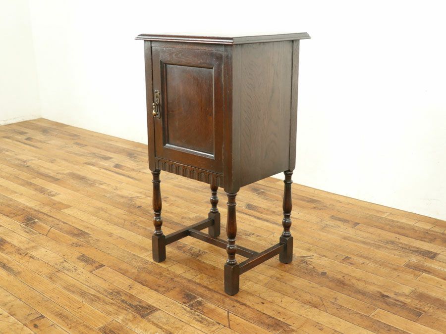 Waring & Gillow ナイトテーブル