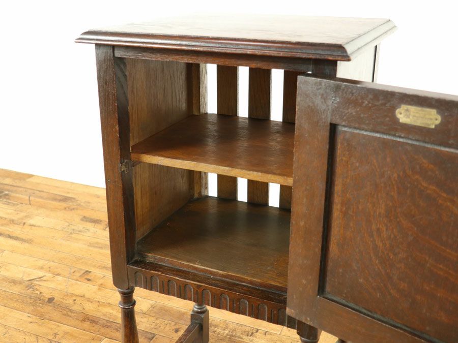 Waring & Gillow ナイトテーブル