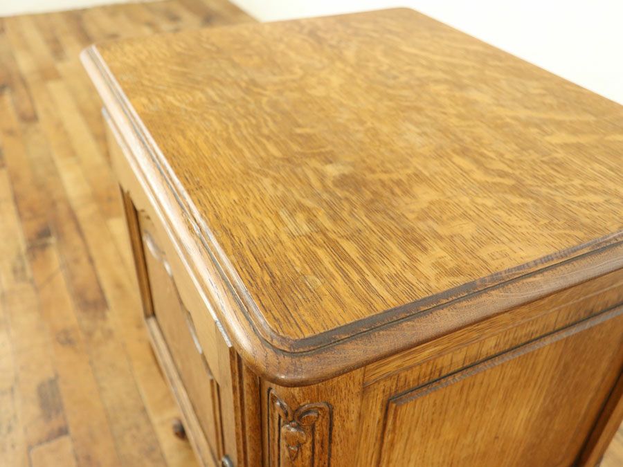 アンティーク家具 ナイトテーブル 65165a