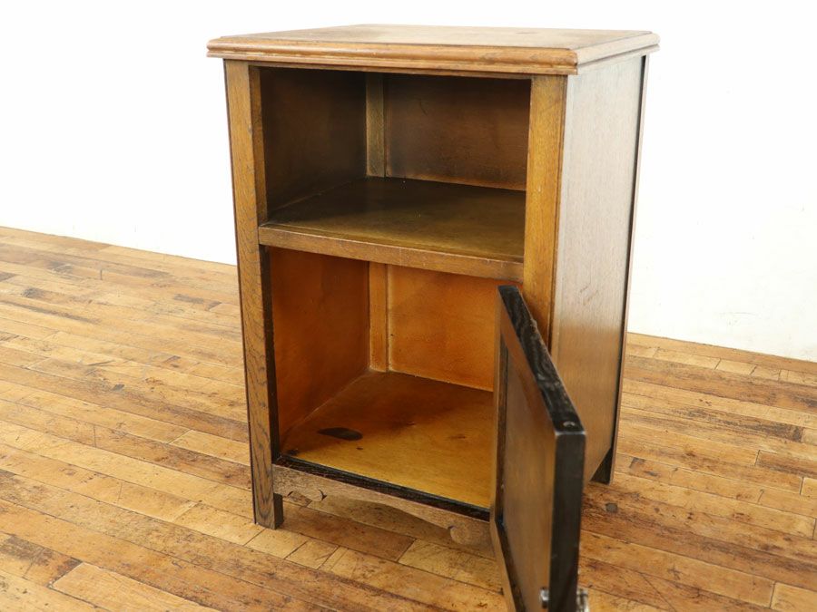 イギリスアンティーク家具ナイトテーブル 59593