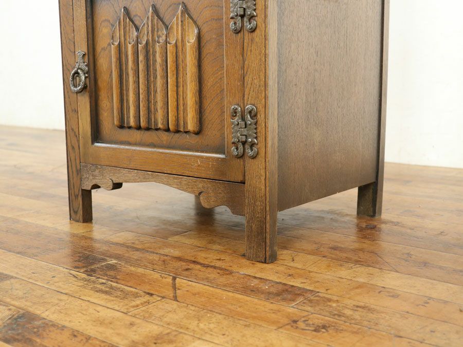 イギリスアンティーク家具ナイトテーブル 59593