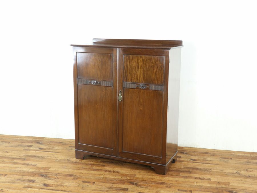 イギリスアンティーク家具ジェンツローブ 59658