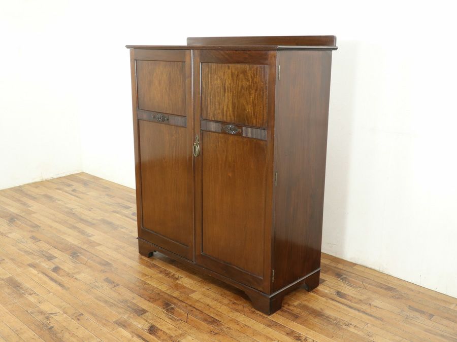 イギリスアンティーク家具ジェンツローブ 59658