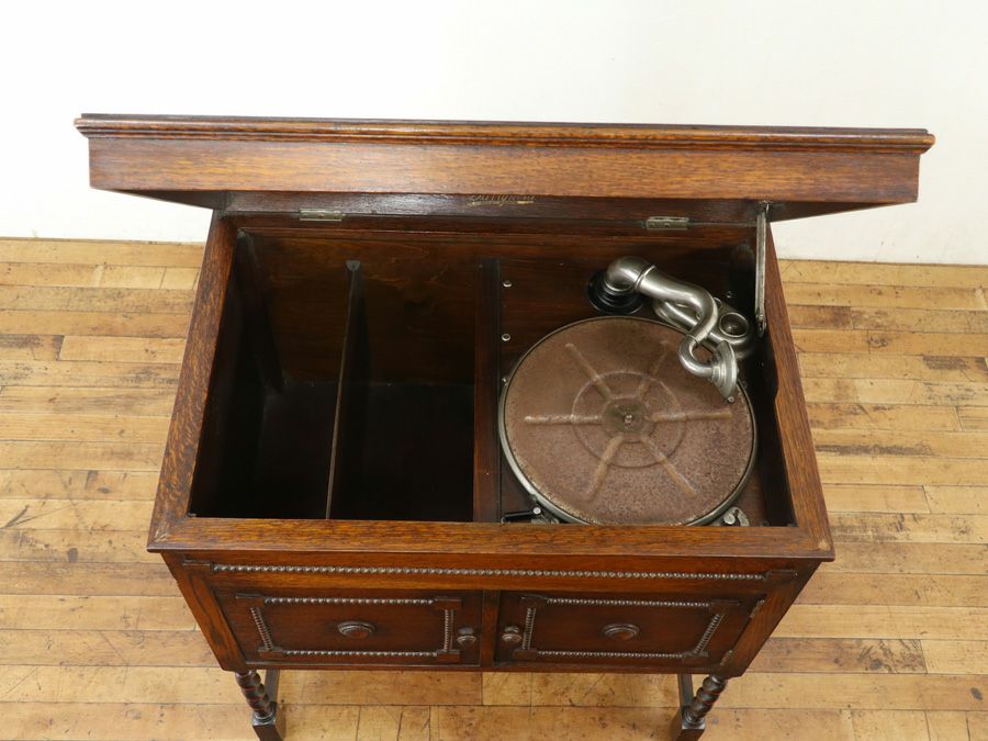 イギリスアンティーク家具蓄音機 59720