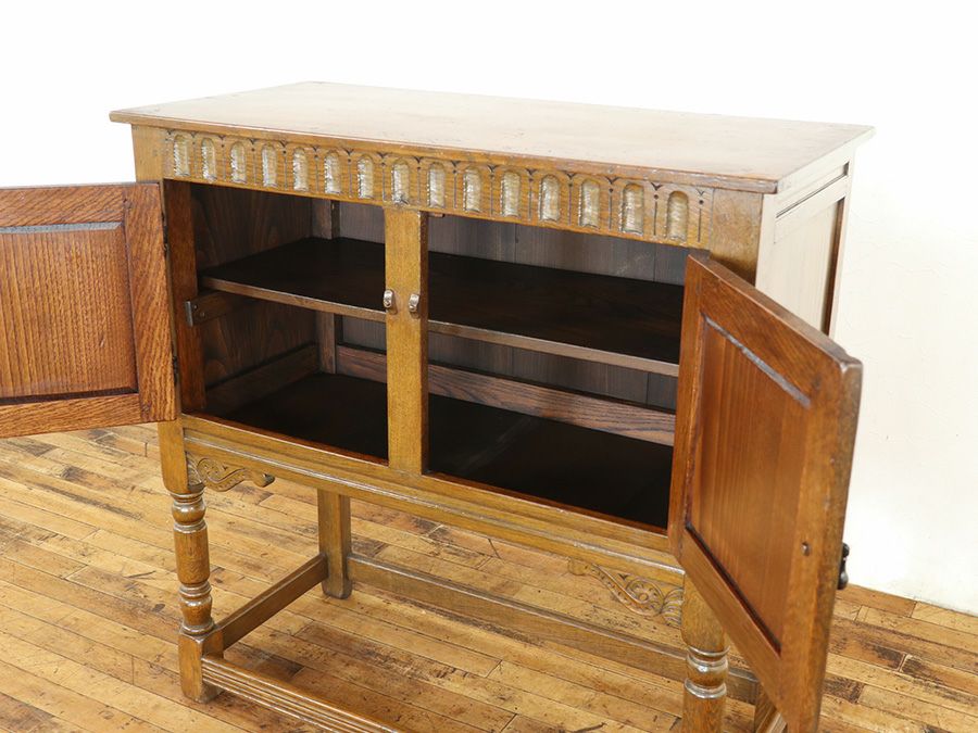 イギリスアンティークサイドキャビネット 59880