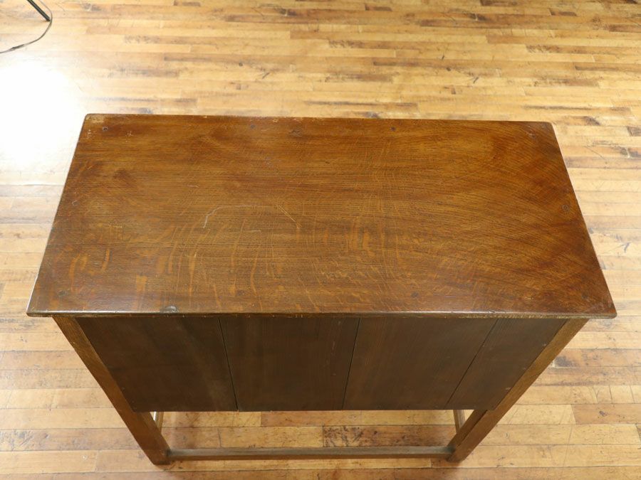 イギリスアンティークサイドキャビネット 59880