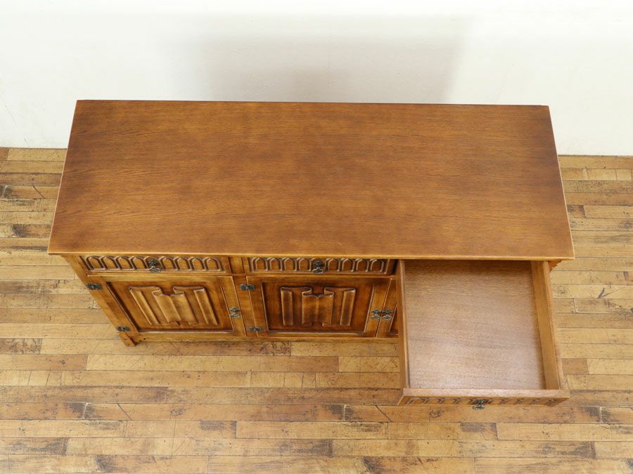 イギリスアンティーク家具サイドボード 80080