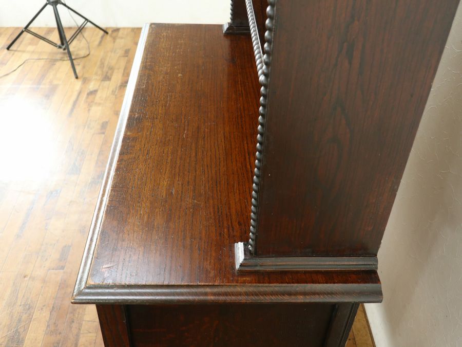 イギリスアンティーク家具カップボード 80117