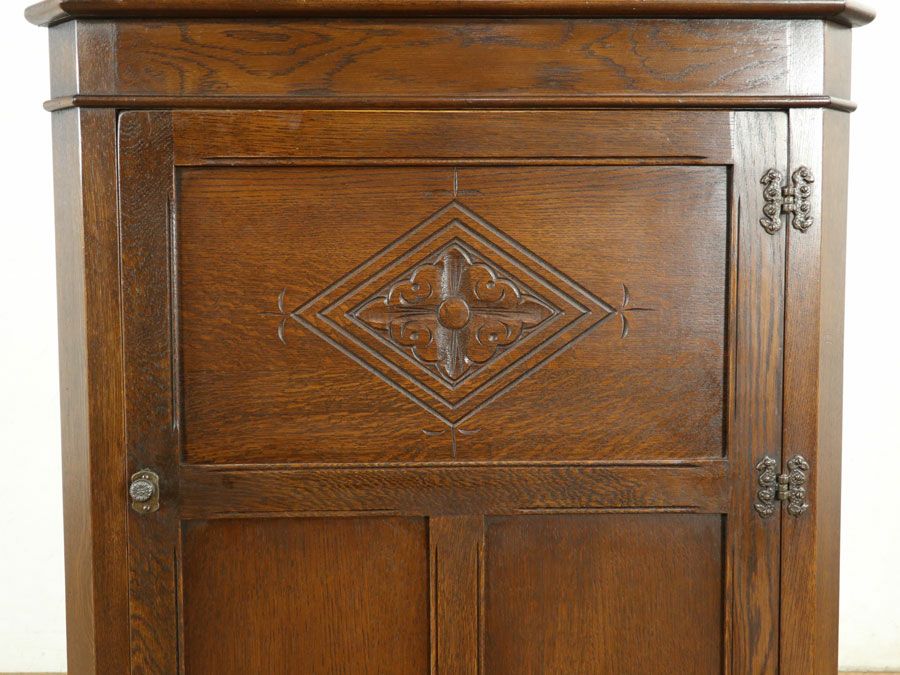 アンティーク家具コーナーキャビネット 80042