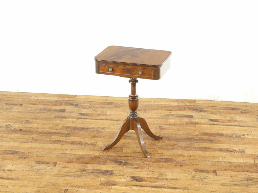 イギリスアンティーク スモールテーブル 80139