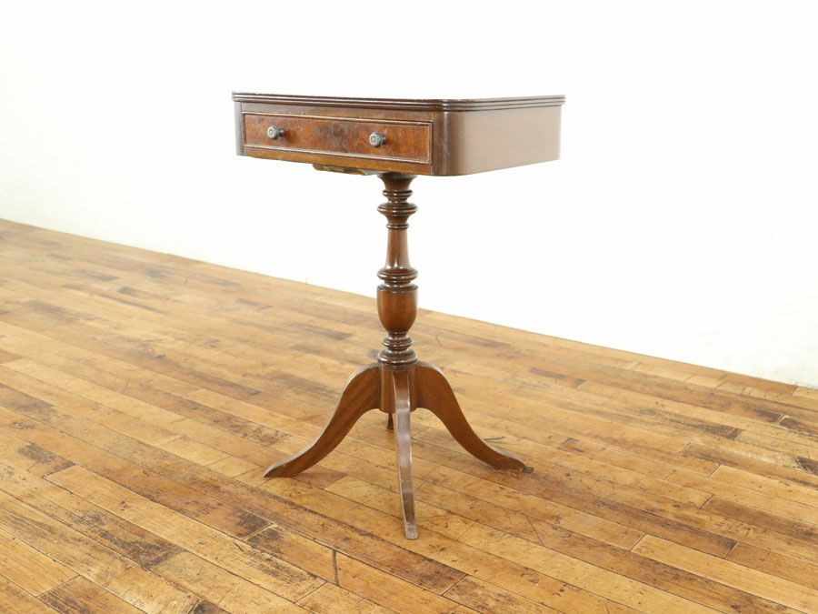 イギリスアンティーク スモールテーブル 80139