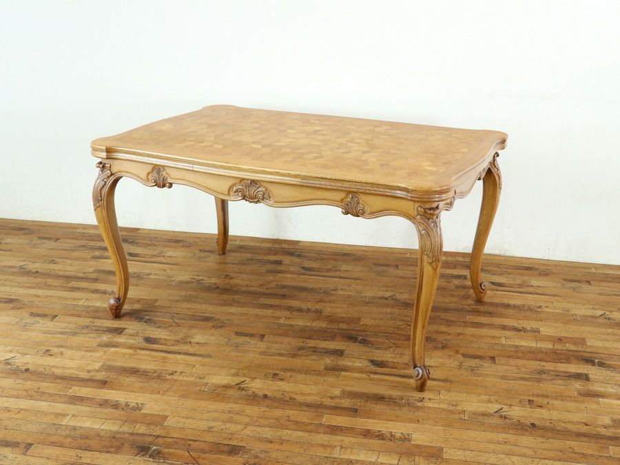 パーケットリーも魅力 伸長式ダイニングテーブル 猫脚ドローリーフ