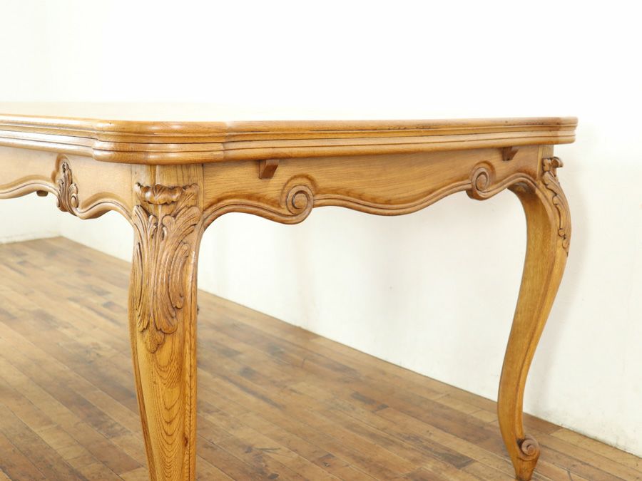 パーケットリーも魅力 伸長式ダイニングテーブル 猫脚ドローリーフ