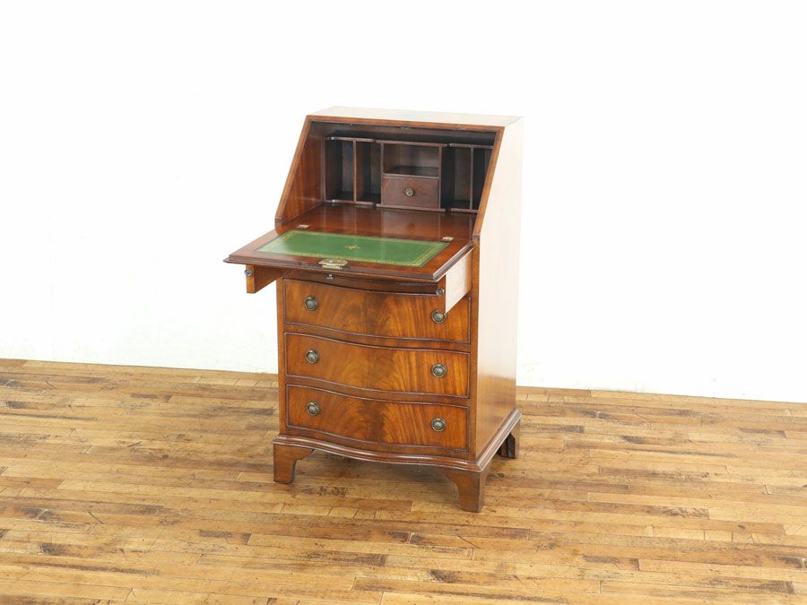 デスクレザーも魅力 小ぶりサイズ ライティングビューロー 80339