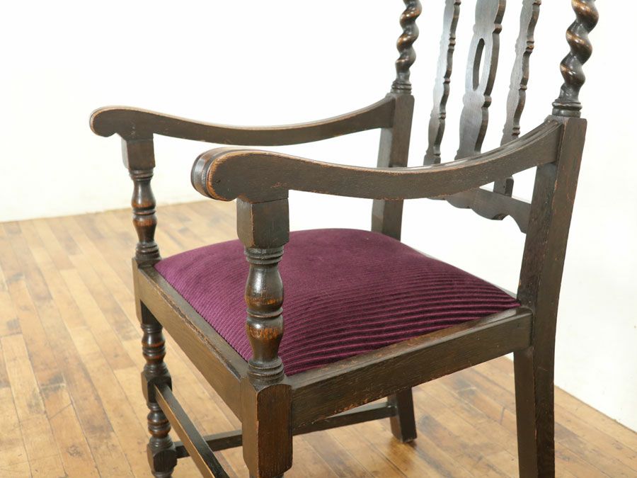 上品なたたずまい イギリスアンティーク家具 張替済アームチェア 80281