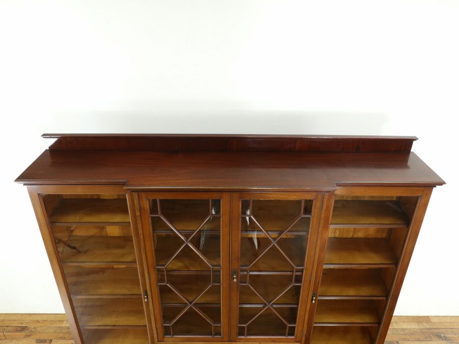 イギリスアンティーク家具 キャビネット 80609