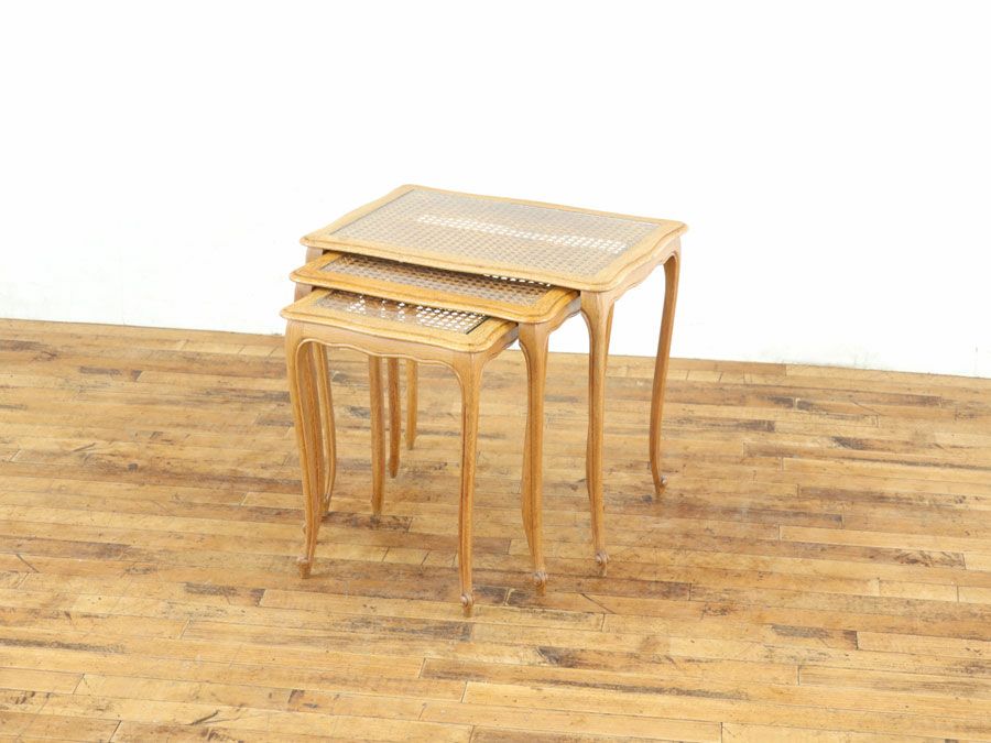 繊細な猫脚 ネストテーブル 65434 | アンティークフレックス