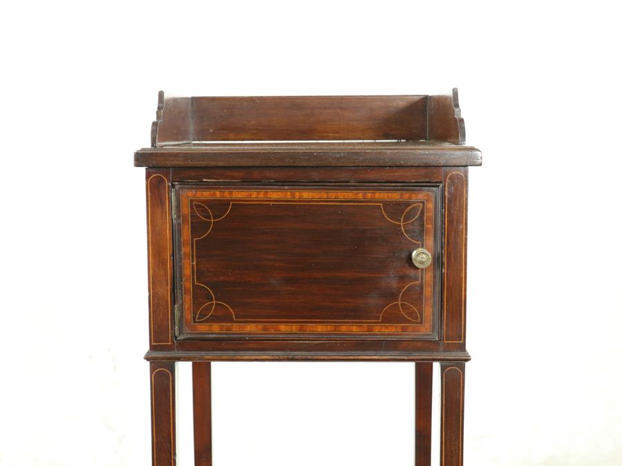 アンティーク家具 ナイトテーブル 80699