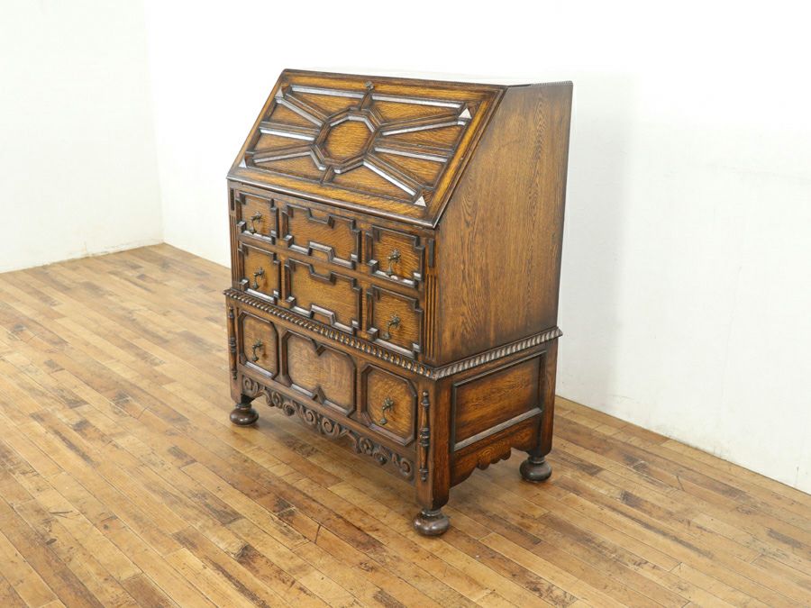 特徴的なデザイン 独特の存在感 イギリスアンティーク ライティング