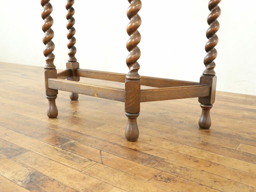 ツイストレッグも魅力 イギリスアンティーク家具 コンソール 80785