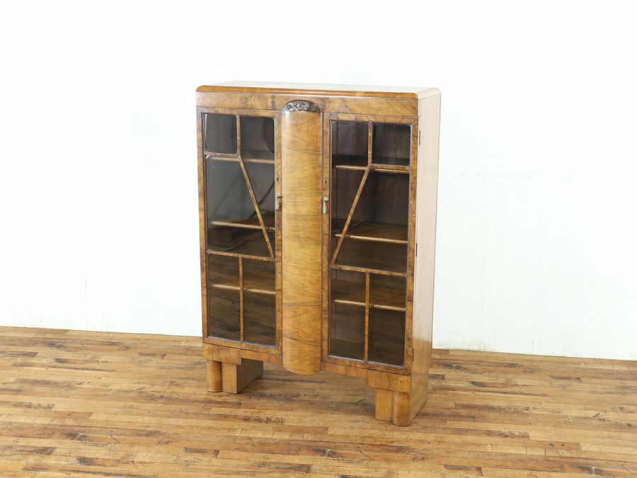 フランスからやってきた グリーンガラスの3枚扉キャビネット 64429