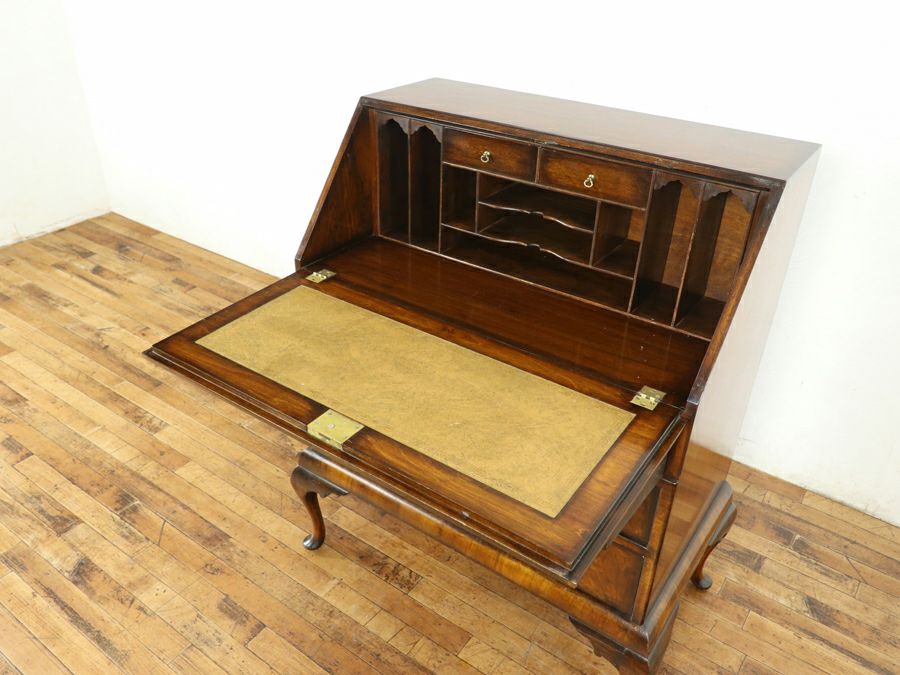 ウォールナットの美しい杢目 ライティングビューロー 80864