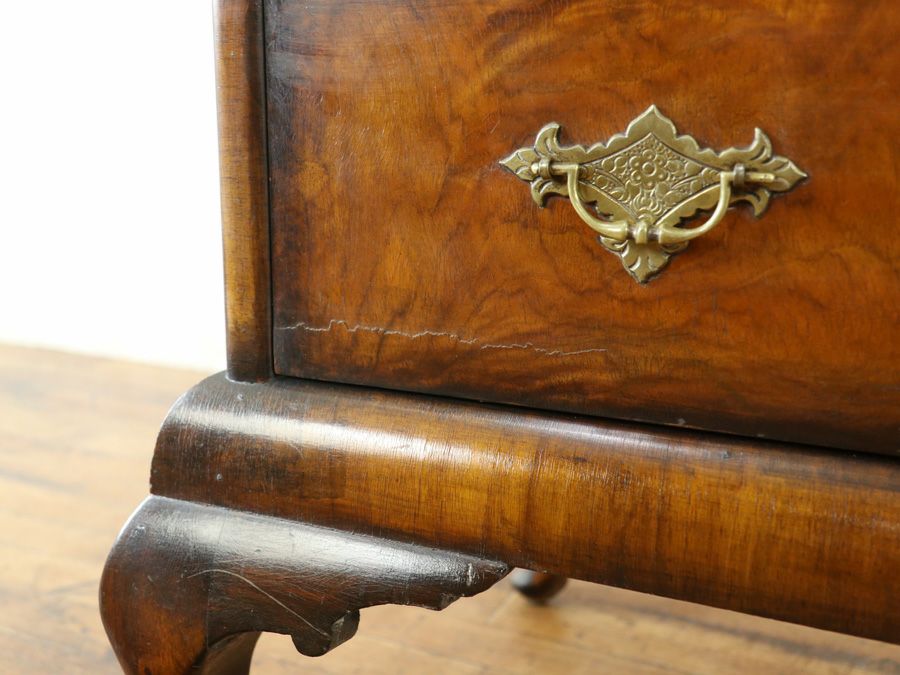 ウォールナットの美しい杢目 ライティングビューロー 80864