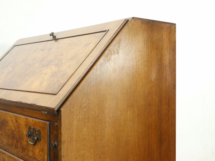 バールウォールナットの美しい杢目 伝統と流行 ライティングビューロー 80820