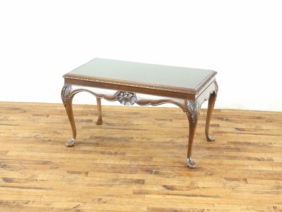 華やかなデザインの中に感じるイギリスらしさ ガラストップコーヒーテーブル 80758